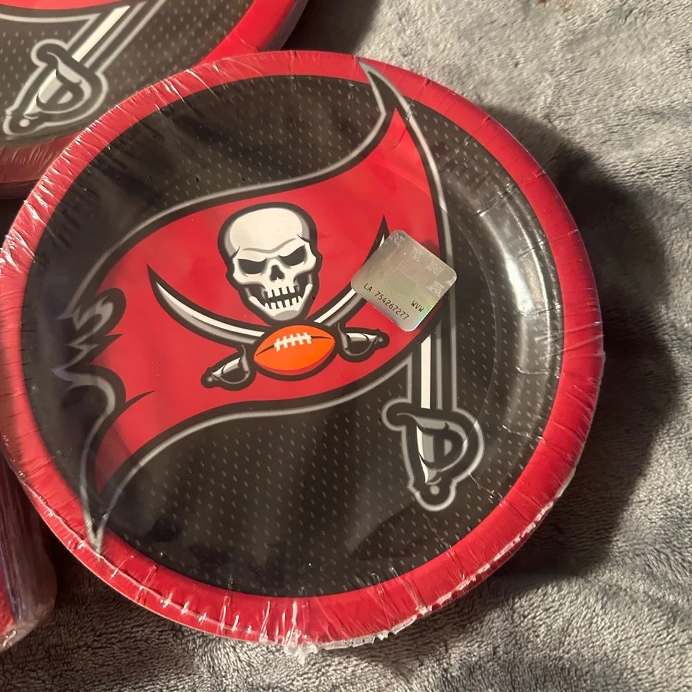 Tampa Bay Buccaneers Paper Plates & Napkins Party Tailgating Super Bowl